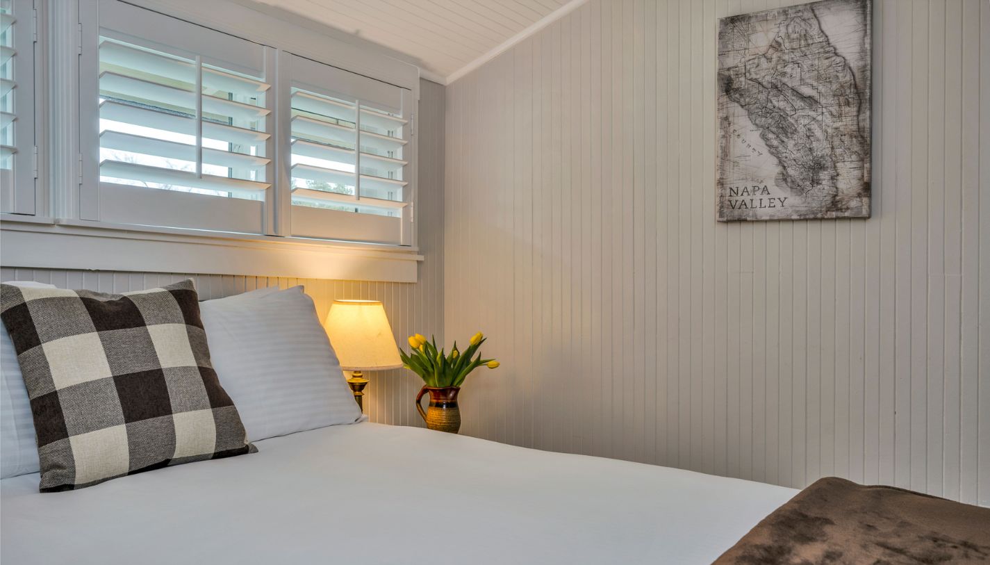 Napa Room at Wine Way Inn in Calistoga, CA